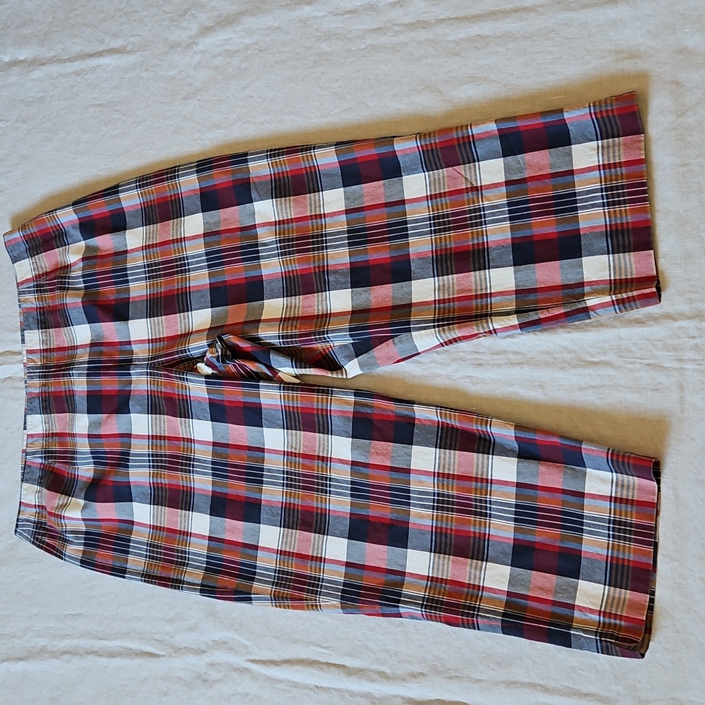 Ann Taylor Plaid Capris in Red, Navy & White